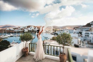 weddings porto klaras bride in sea view balcony