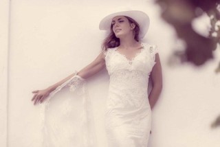 weddings porto klaras bride with dress and hat in kythnos