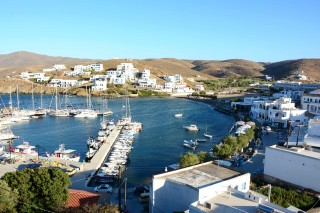 about loutra porto klaras studios with panoramic view of Loutra port in Kythnos