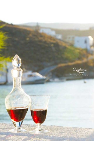 weddings porto klaras wine for the bride and groom by the sea